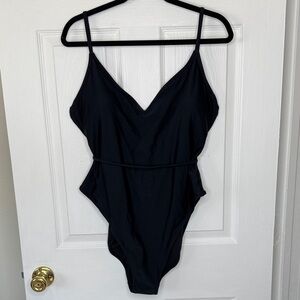 Old Navy Ebony V Neck Full Coverage Swimsuit with a Tie at Waist. NWT Sz XXL